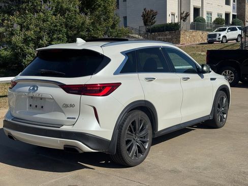 Used 2020 INFINITI QX50 Essential w/ Edition 30 Package FWD image 4