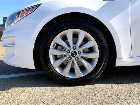 Used 2018 Kia Optima LX w/ Convenience Package image 7