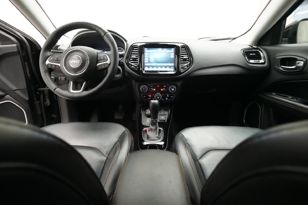 Used 2018 Jeep Compass Limited w/ Navigation Group AWD/4WD image 5