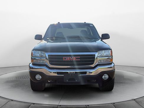 Used 2004 GMC Sierra 1500 SLT w/ Off-Road Package AWD/4WD image 7