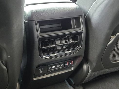 Certified 2026 Jeep Grand Cherokee Limited AWD/4WD image 30