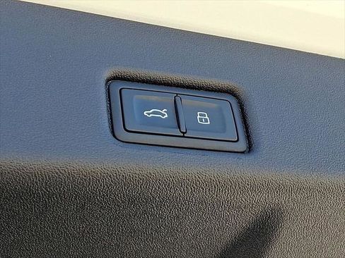 Certified 2025 Audi Q5 Premium AWD/4WD image 31