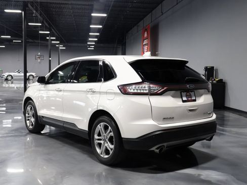Used 2018 Ford Edge Titanium w/ Technology Package FWD image 5