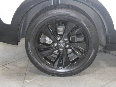 Used 2024 Buick Encore GX Sport Touring image 13