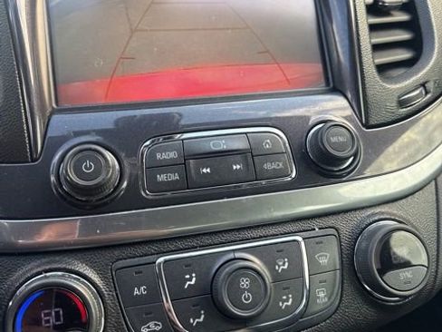 Used 2018 Chevrolet Impala LT image 16