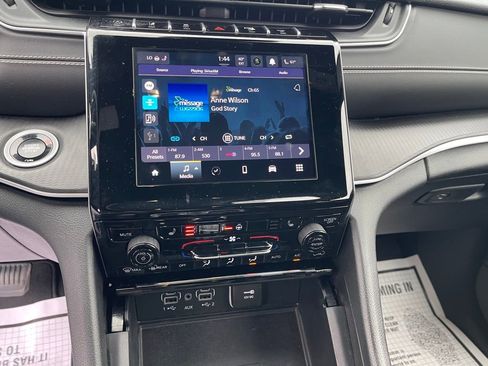 Used 2024 Jeep Grand Cherokee L Altitude image 22