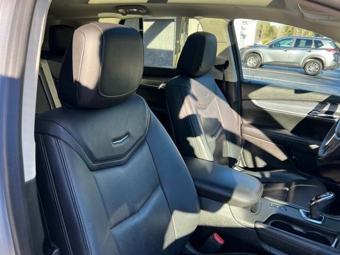Used 2018 Cadillac XT5 Luxury w/ Driver Awareness Package image 24