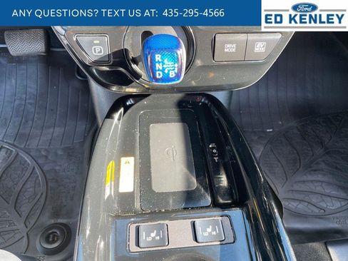 Used 2020 Toyota Prius XLE image 12