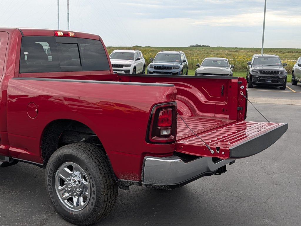 New 2026 RAM 2500 Tradesman AWD/4WD image 7