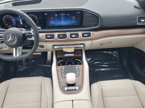 Certified 2026 Mercedes-Benz GLS 580 4MATIC image 19