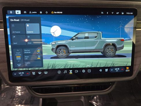 Used 2024 Rivian R1T Adventure AWD/4WD image 28