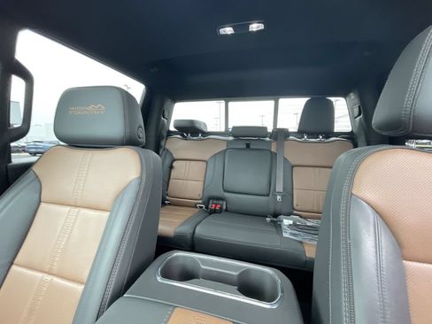 Certified 2025 Chevrolet Silverado 2500 High Country w/ High Country Premium Package AWD/4WD image 21