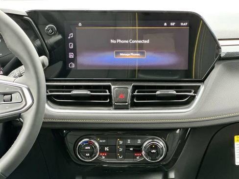 Used 2025 Chevrolet TrailBlazer ACTIV w/ Convenience Package FWD image 14
