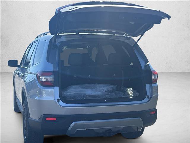 New 2026 Honda Pilot TrailSport image 9