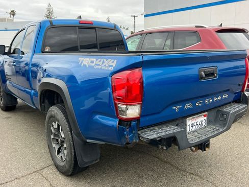 Used 2017 Toyota Tacoma TRD Off-Road w/ Tow Package AWD/4WD image 6