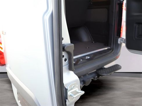 New 2025 Mercedes-Benz Sprinter 2500 image 36