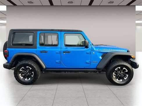 Used 2024 Jeep Wrangler Unlimited Rubicon 4xe image 2