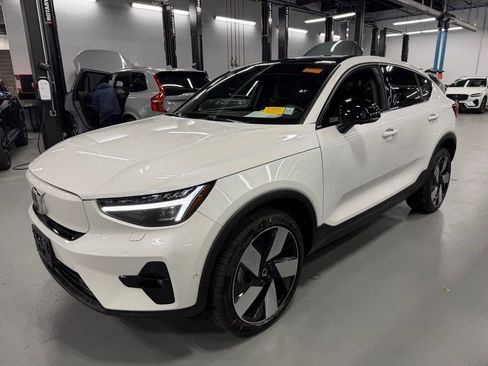 Used 2023 Volvo C40 P8 Recharge Ultimate image 1