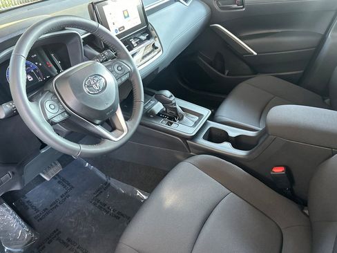 Certified 2026 Toyota Corolla Cross LE image 12