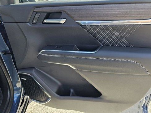 New 2026 GMC Acadia Denali w/ Super Cruise Package image 24