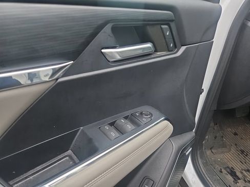 Used 2024 GMC Acadia Elevation w/ Luxury Package AWD/4WD image 17