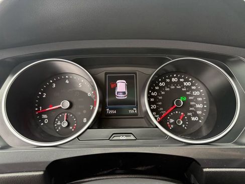Used 2020 Volkswagen Tiguan SE image 14