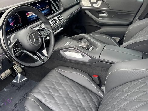New 2026 Mercedes-Benz Maybach GLS 600 4MATIC image 4