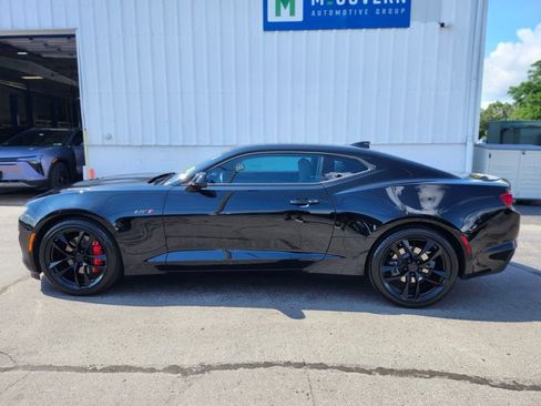 Used 2022 Chevrolet Camaro LT RWD image 2