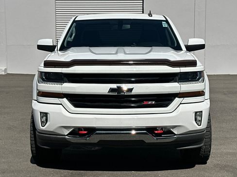 Used 2018 Chevrolet Silverado 1500 LT w/ All Star Edition AWD/4WD image 9