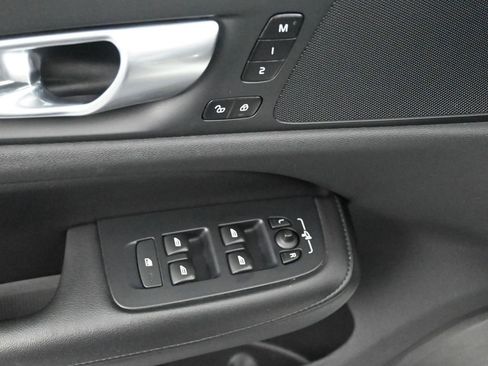 Used 2024 Volvo S60 B5 Core image 26