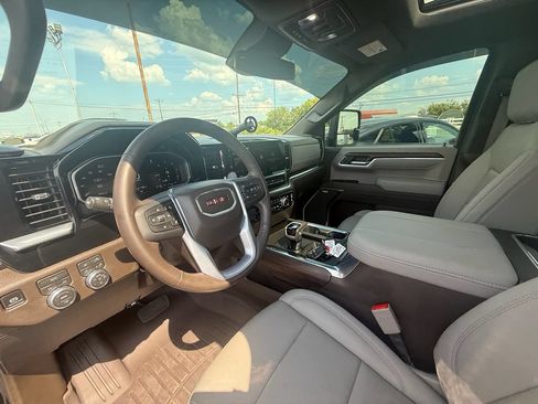 Used 2026 GMC Sierra 1500 SLT w/ SLT Premium Plus Package AWD/4WD image 14