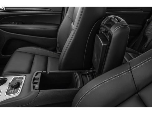Used 2018 Jeep Grand Cherokee Limited RWD image 12