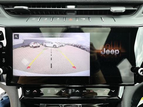 New 2026 Jeep Grand Cherokee Limited w/ Limited Altitude Package AWD/4WD image 15
