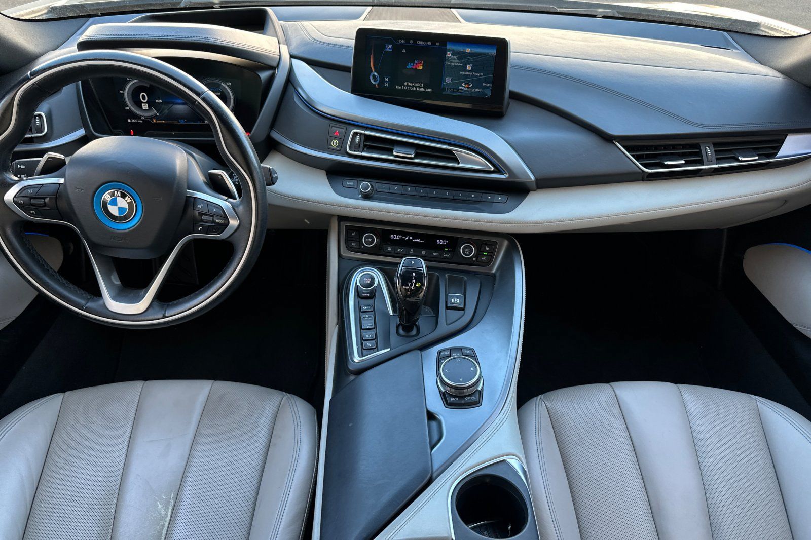 Used 2015 BMW i8 AWD/4WD image 13