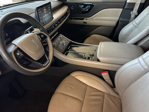 Certified 2023 Lincoln Aviator Reserve w/ Equipment Group 201A AWD/4WD image 9