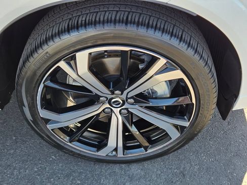 Used 2024 Volvo XC60 T8 Ultimate w/ Protection Package Premier AWD/4WD image 9