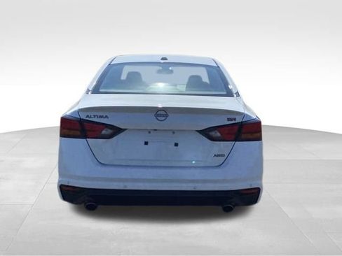 Used 2023 Nissan Altima 2.5 SR AWD/4WD image 5