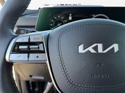 New 2025 Kia Telluride SX w/ SX Captain's Chair Package image 25