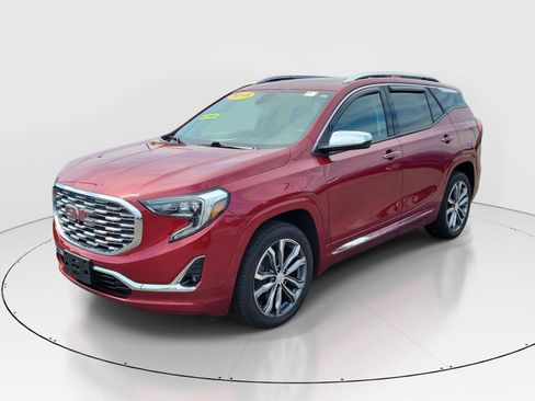 Used 2018 GMC Terrain Denali w/ Advanced Safety Package AWD/4WD image 2