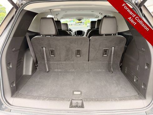 Used 2021 Chevrolet Traverse LT AWD/4WD image 36