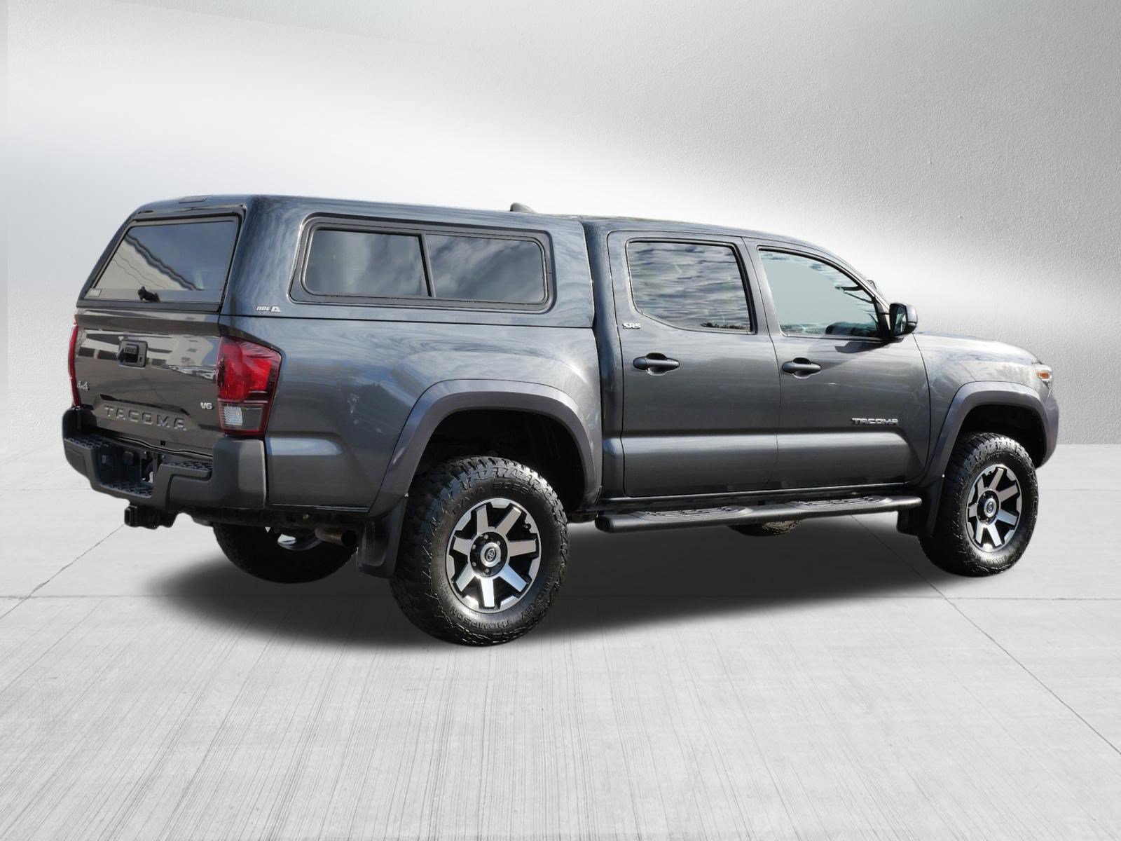 Certified 2019 Toyota Tacoma SR5 AWD/4WD image 7
