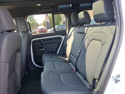 Used 2026 Land Rover Defender 110 S image 15