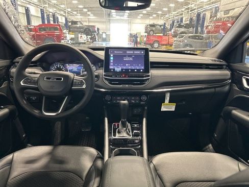 New 2025 Jeep Compass Latitude w/ Sun & Sound Group image 11