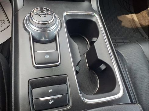 Used 2019 Ford Fusion Energi Titanium FWD image 20