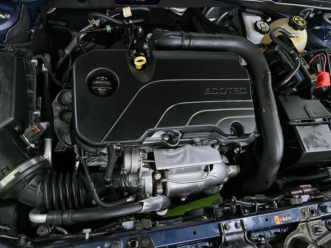 Used 2022 Chevrolet Malibu LT FWD image 29