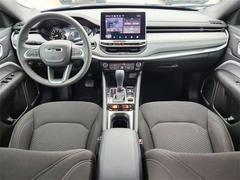 Certified 2024 Jeep Compass Sport image 11