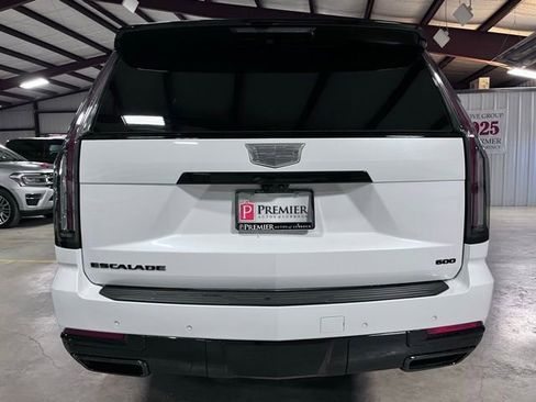 Used 2026 Cadillac Escalade Platinum Sport w/ LPO, ONYX Package image 4