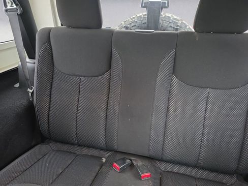 Used 2016 Jeep Wrangler Sport image 13