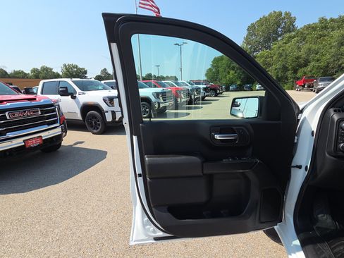 New 2026 Chevrolet Silverado 1500 Custom AWD/4WD image 13
