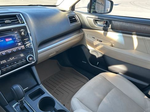 Used 2018 Subaru Outback 2.5i Limited image 17